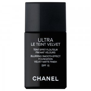 Chanel Ultra Le Teint Velvet SPF 15