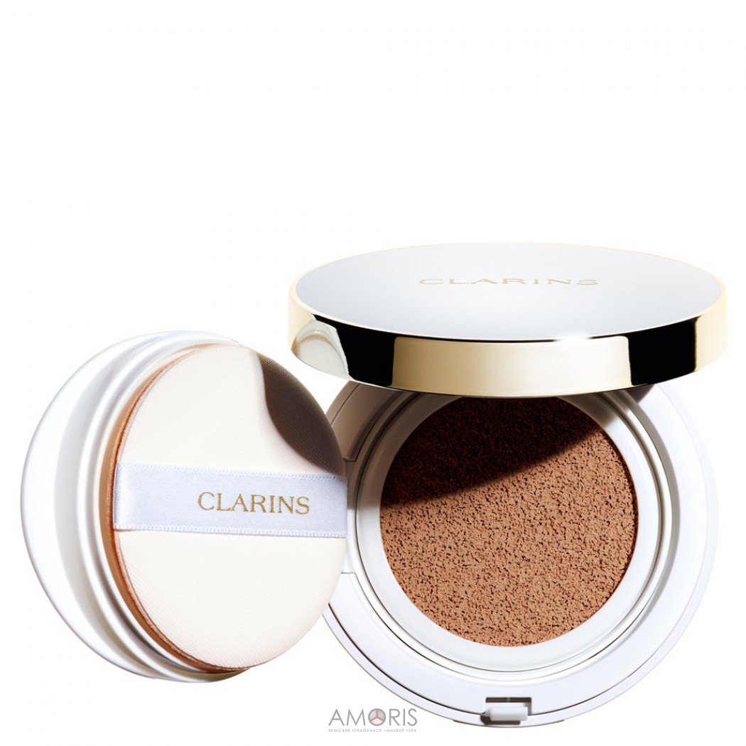 Стійкий тональний крем у подушечці