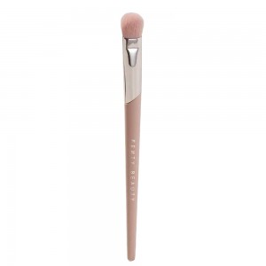 Fenty Beauty Plush Eyeshadow Brush 240