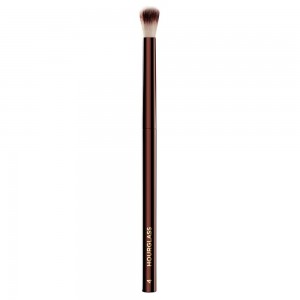 Hourglass Nº 4 Crease Brush